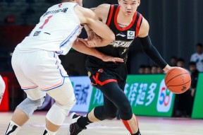 关于西甲赛前再迎强敌；山东男篮迎来里程碑；主帅态度：震撼外界；阵容厚度经受考验的信息